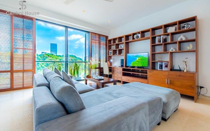 Spacious & Bright apartment 2BRs Sailing Tower