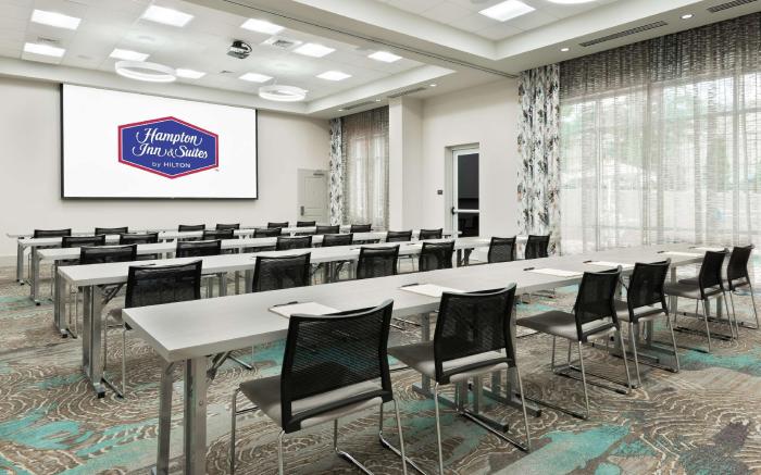 Hampton Inn & Suites Atlanta Buckhead Place