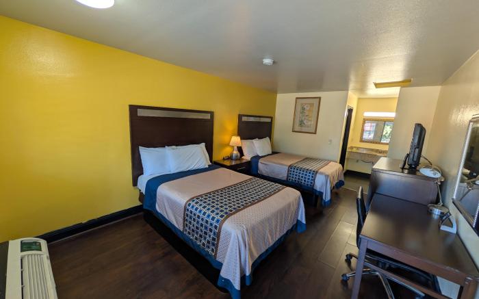 Crossroads Inn - Downtown Sacramento