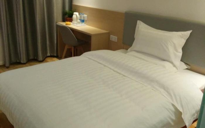 7 Days Inn Lu'an Yintai Department Store