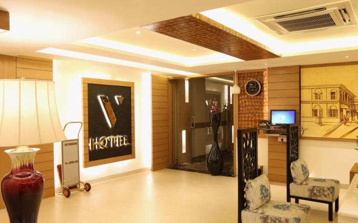 HOTEL V