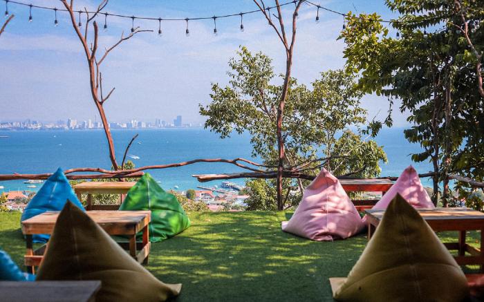 Parinya Hill Homestay & Cafe