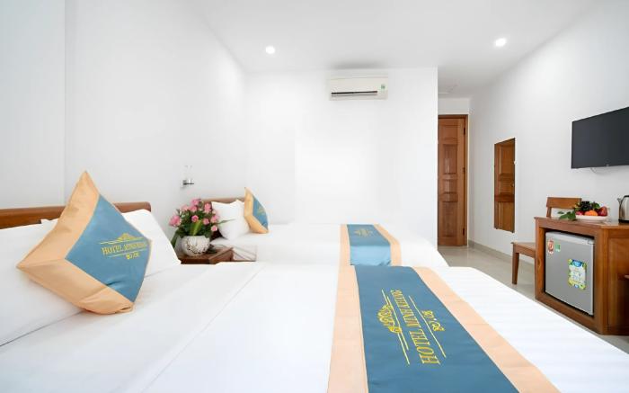 Mặt Trời Tím Hotel