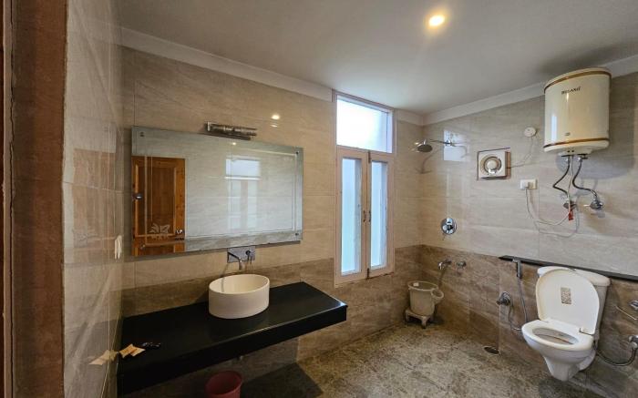 Hotel Aakash Regency