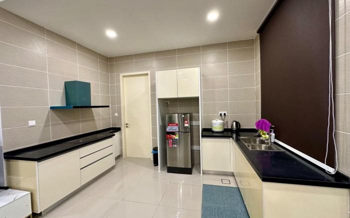 D’pristine 4 bedder sea view condo opp legoland