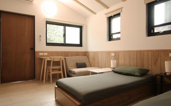 Cozy Rooms near stunning surf beach