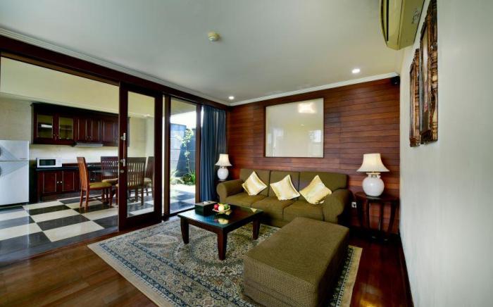 Free floating breakfast at private pool villa (3N)