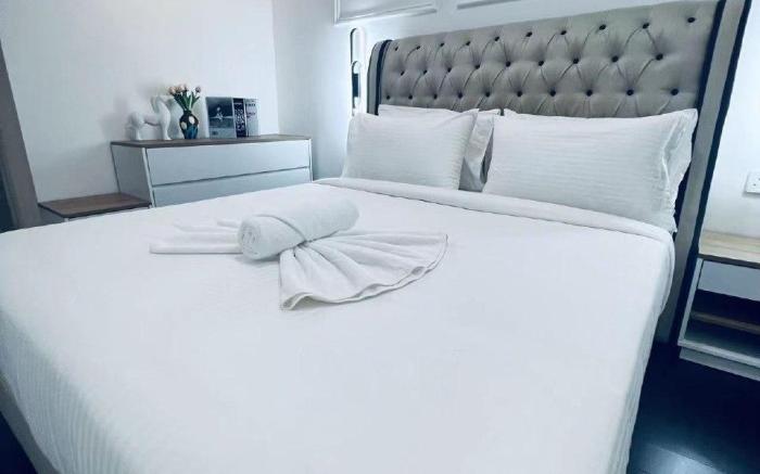 Unique 3BR Unit at R&F Princess Cove by ANJU