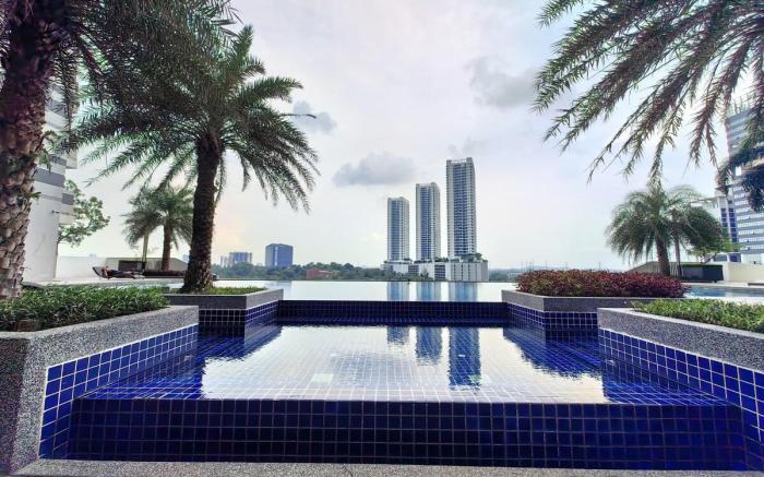 Meridin Medini 3214 4pax Legoland Netflix BySTAY