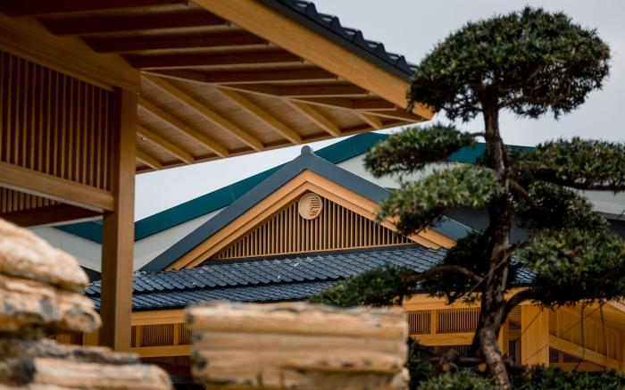 Hyakumangoku Onsen Hotel