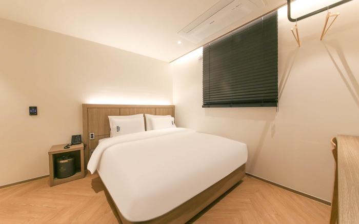 Hound Hotel Jeonju Deokjin Branch