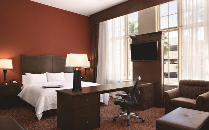 Hampton Inn Bradenton Downtown Historic District