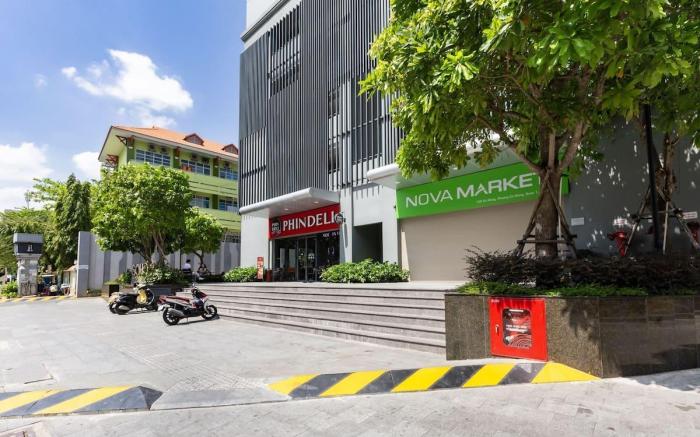 Magnificient Minimalist 2BR Apt City View D1