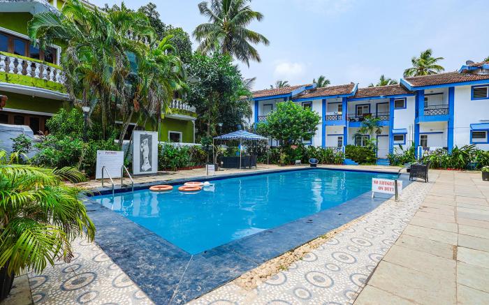 FabHotel Waves Of The Sea Board - Nr. Calangute Beach