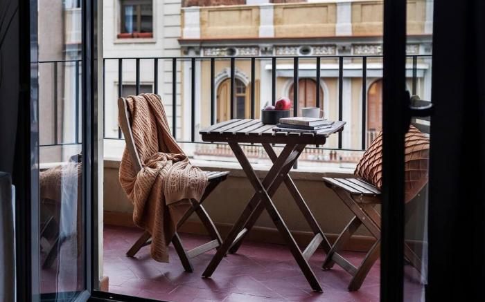 Two bedroom apartment with balcony - C211 Barcelona