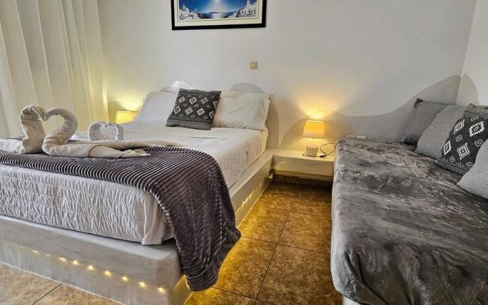 Cycladic  Studios 1 pleasure   3 Person