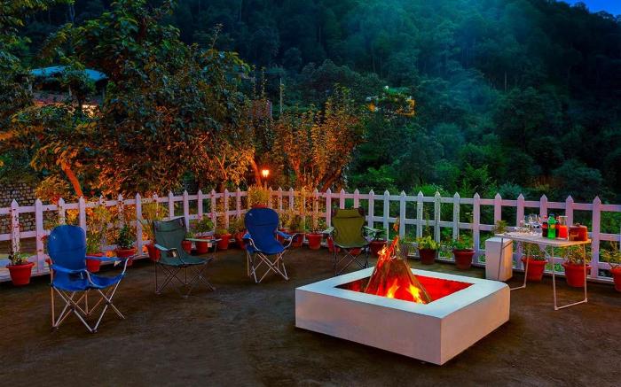 Juniper6 BR Mountain View Villa, Cook, Staff, Deck