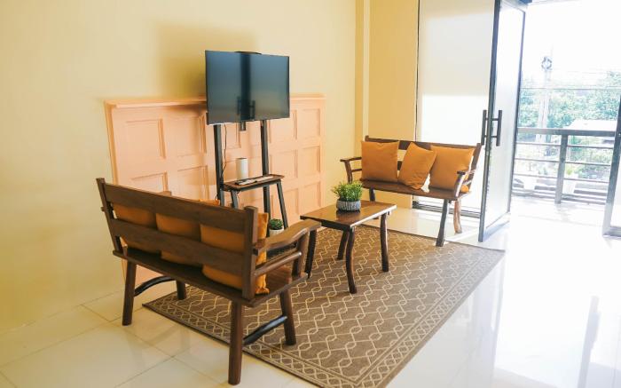 Lina Suites Deluxe Room 3