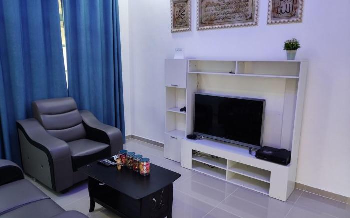 Hanna Homestay with aircond + Xbox + Astro Sport 