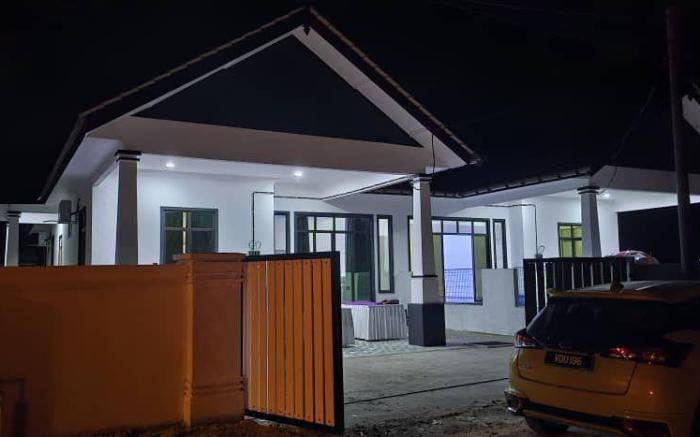 Qis Homestay Aircond + Xbox One