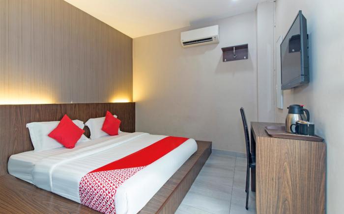 Super OYO 340 Comfort Hotel