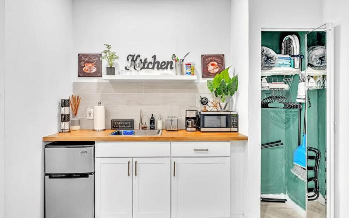 Boutique Vacation Studio - Beach, Sun & Casino DB5