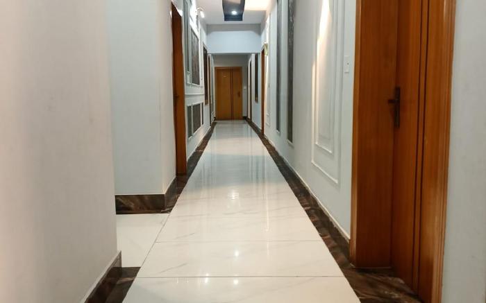 Four Season Boutique Hotel