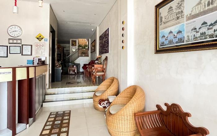 Urbanview Poma Hotel