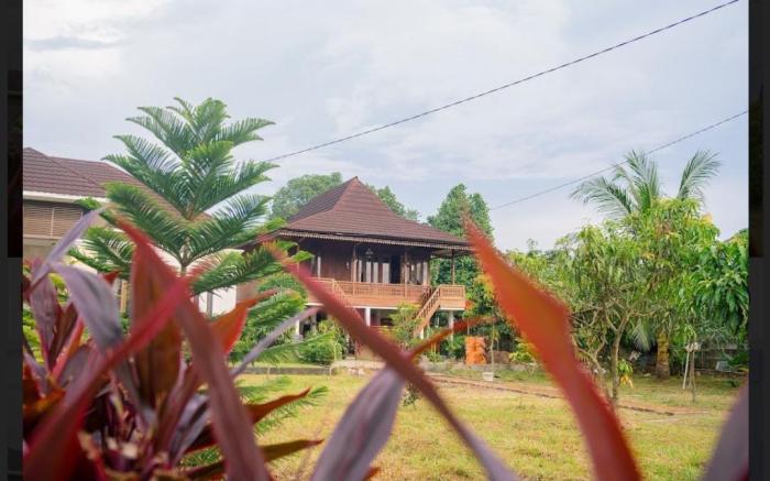 Rumah Panggung 200