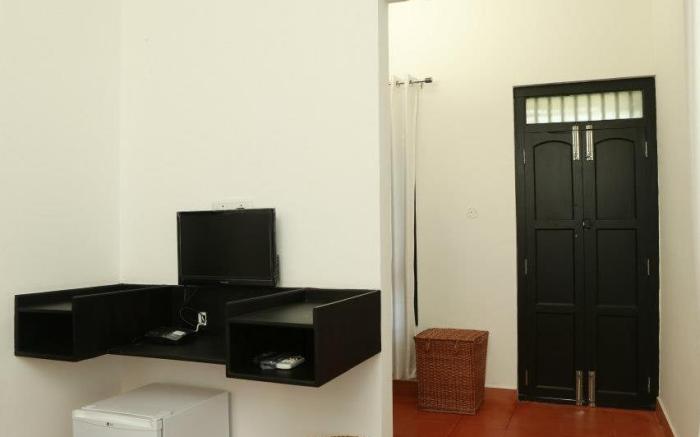 Mayas Beach House - Boutique Serviced Villa