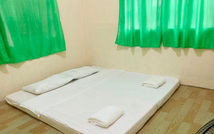 SuperDeal Room
