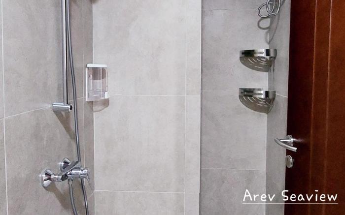 Arev Seaview At Pollux Habibie A2 2502