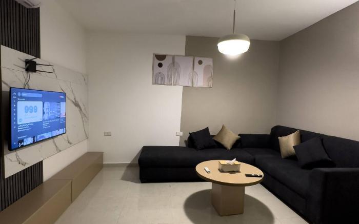 Stylish Luxe Apartment Fr 0001