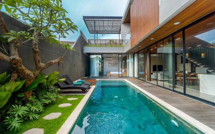 Villa Elena by Maheswara