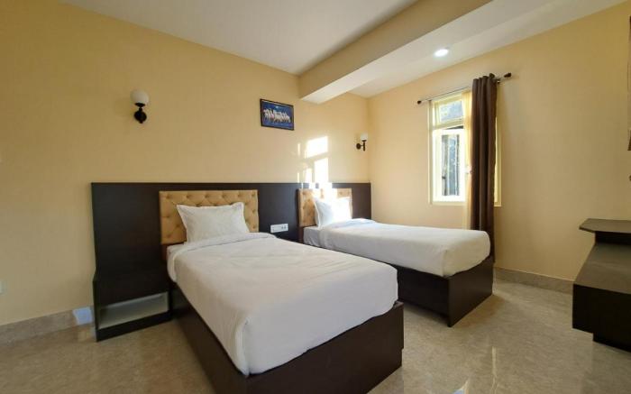 Snow White Retreat Hotel and Restaurant