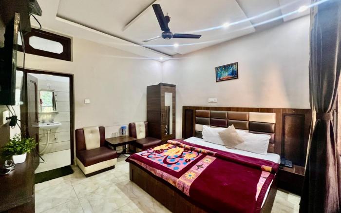 Goroomgo Sahara Inn Dalhousie