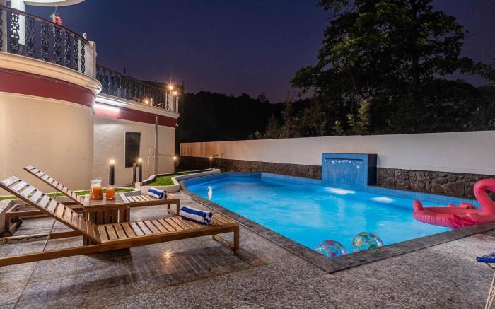 StayVista at Hillside Serenity