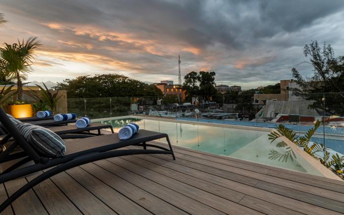 Casa Continental Hotel Boutique & Suites