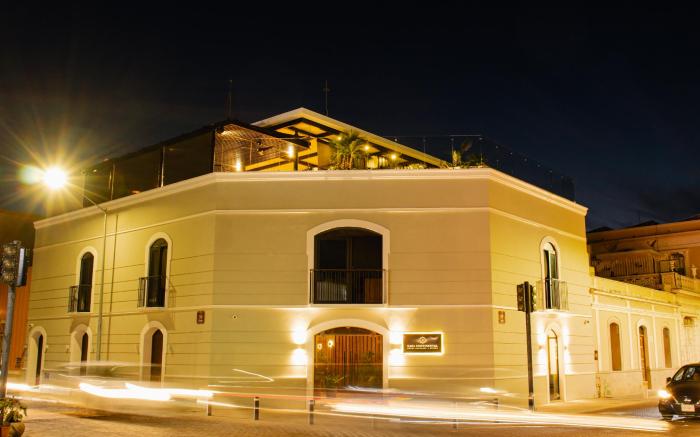 Casa Continental Hotel Boutique & Suites