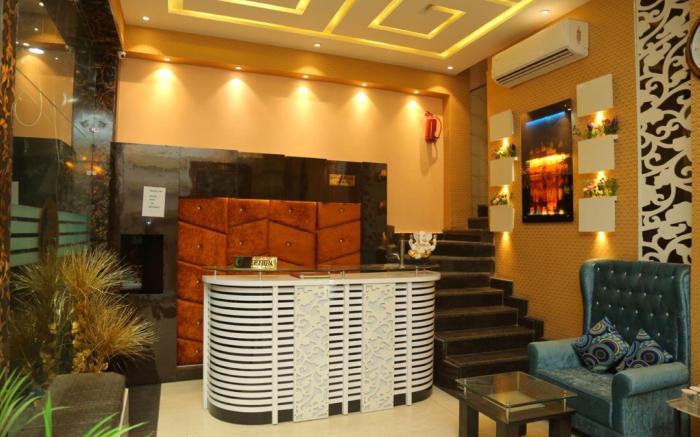 HOTEL GOLDEN DREAMS