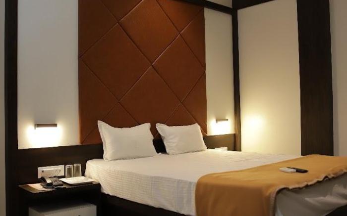 Hotel M B Residency Lodging And Boarding 