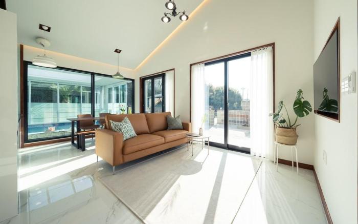 Gyeongju Yeonjeong Pool Villa
