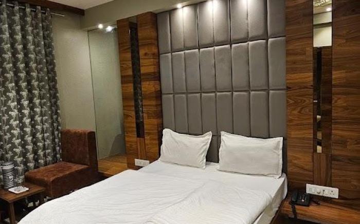 Hotel Pushpa Inn