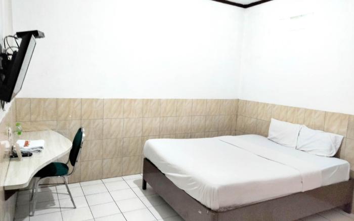 Sartika Hotel Mitra RedDoorz Pati
