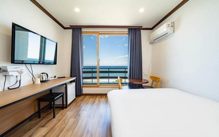 Yang Yang Eight Hotel & Pension
