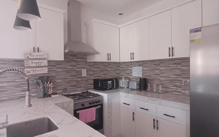 5-BR Staycation House in Lipa