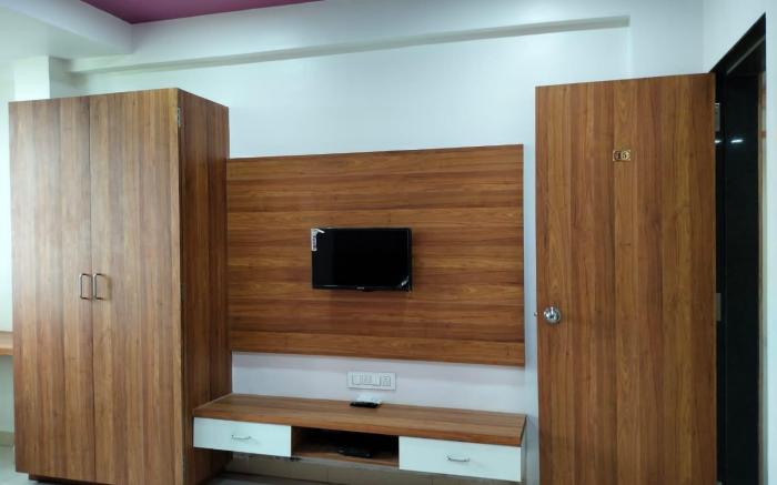 HOTEL SHREEJAY