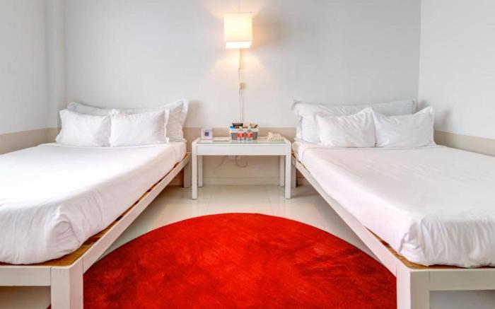 Townhouse Hotel by LuxUrban