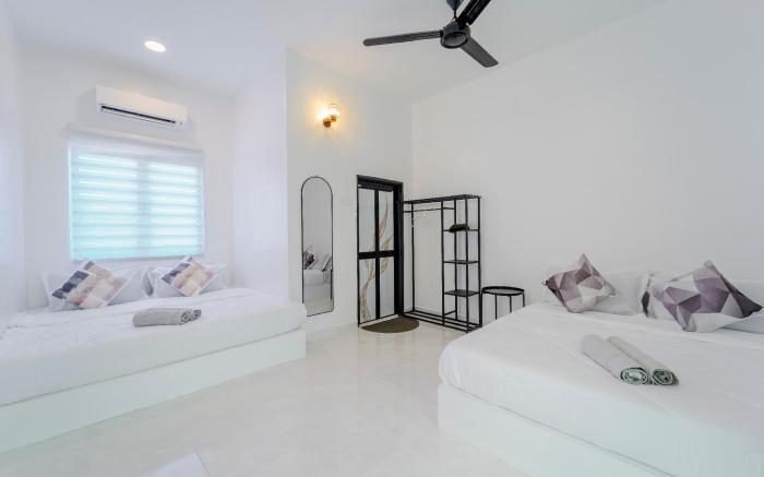 Exclusive Luxury Villa  Modern