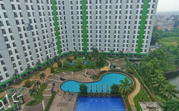 Nusantara Room By FPH At Apartment Green Lake View